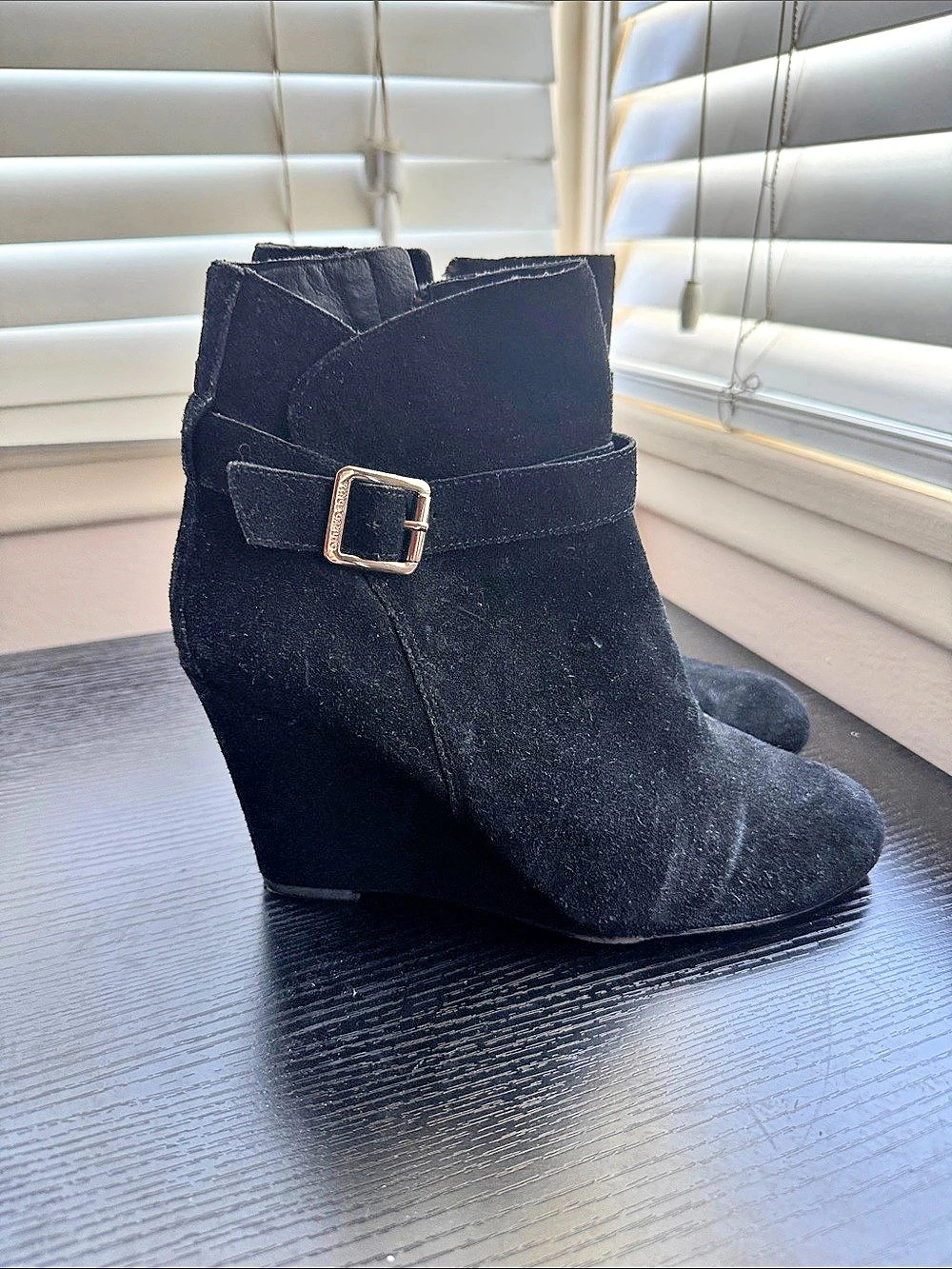 Vince Camuto YB37 Black Leather Wedge Booties